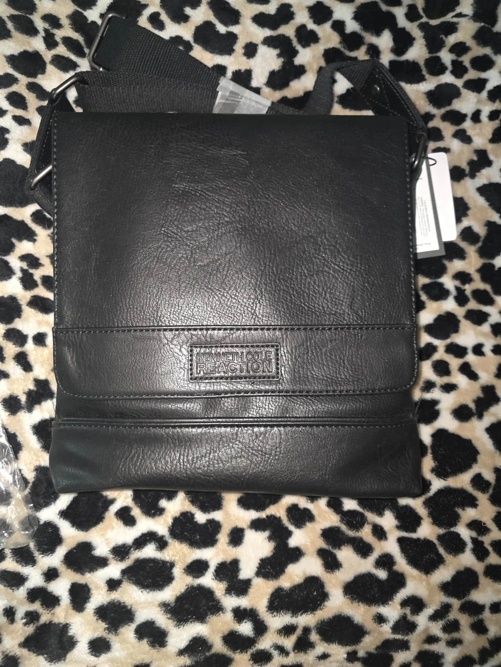Kenneth Cole Reaction Flapover Tablet Bag